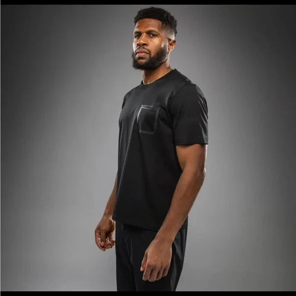 Set of 2 - BNWT Venom/UFC t shirts. $90 OBO - Picture 4 of 9